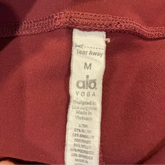 Alo Yoga Goddess Leggings in Berry / Stormy - Picture 9 of 9